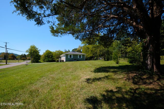 2107 Tipton Station Rd, Knoxville, TN 37920