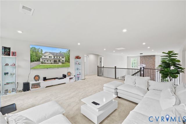 13048 Thornford Ter, Chester, VA 23838