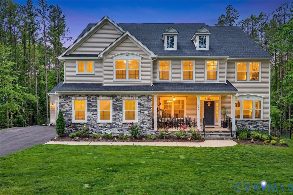 13048 Thornford Ter, Chester, VA 23838