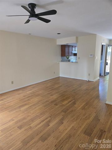 2954 Iron Gate Lane, Charlotte, NC 28212