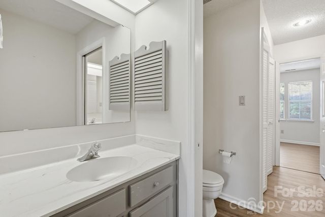 2954 Iron Gate Lane, Charlotte, NC 28212