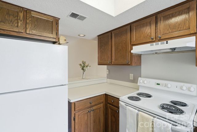 2954 Iron Gate Lane, Charlotte, NC 28212