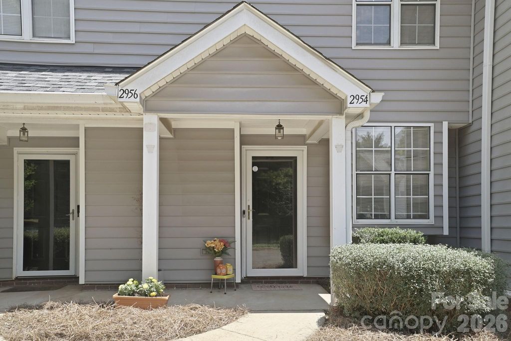 2954 Iron Gate Lane, Charlotte, NC 28212