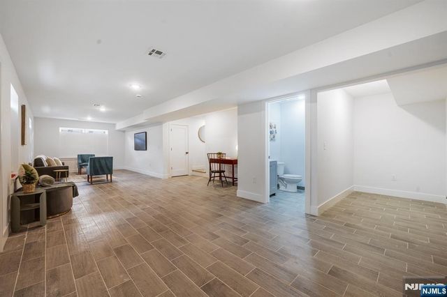 543 13th Avenue, Newark, NJ 07103