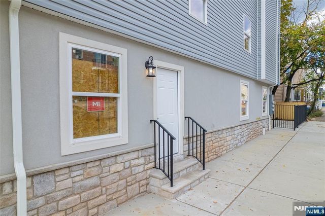 543 13th Avenue, Newark, NJ 07103