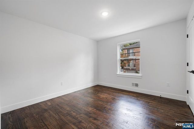 543 13th Avenue, Newark, NJ 07103