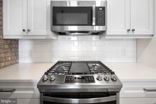 806 N 2ND ST, Philadelphia, PA 19123
