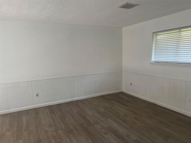 1514 Silverleaf Drive, Carrollton, TX 75007