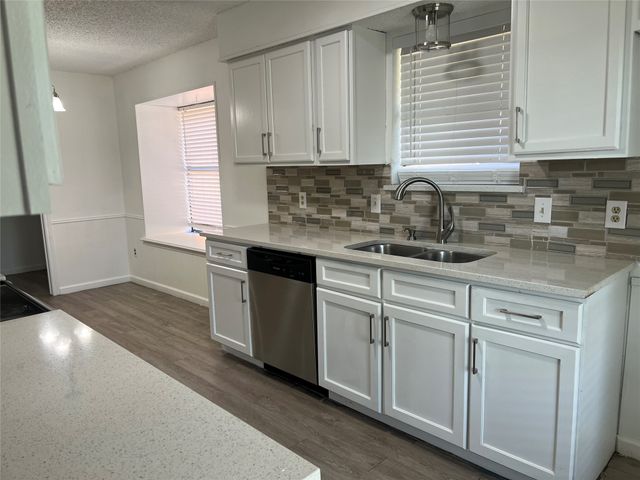 1514 Silverleaf Drive, Carrollton, TX 75007