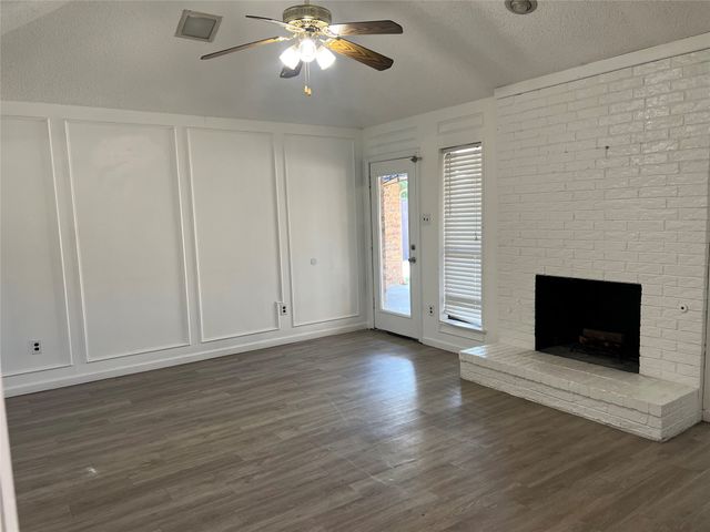 1514 Silverleaf Drive, Carrollton, TX 75007