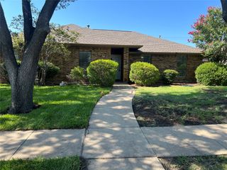 1514 Silverleaf Drive, Carrollton, TX 75007