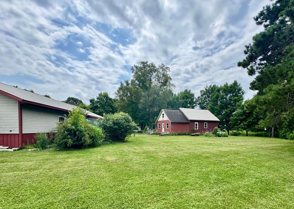 Image 9 of property listing at 1456 210th Street, Saint Croix Falls, WI 54024