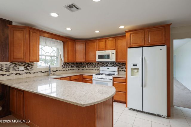 73 San Carlos Street, Toms River, NJ 08757