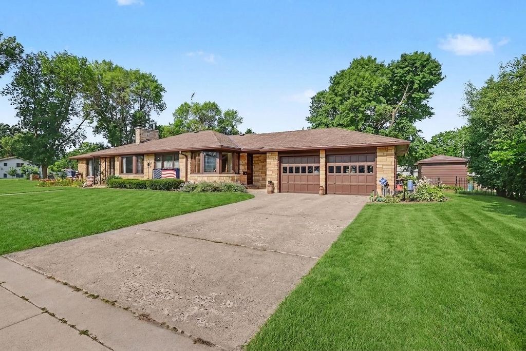 300 5th Street NE, Montgomery, MN 56069 — photo 2