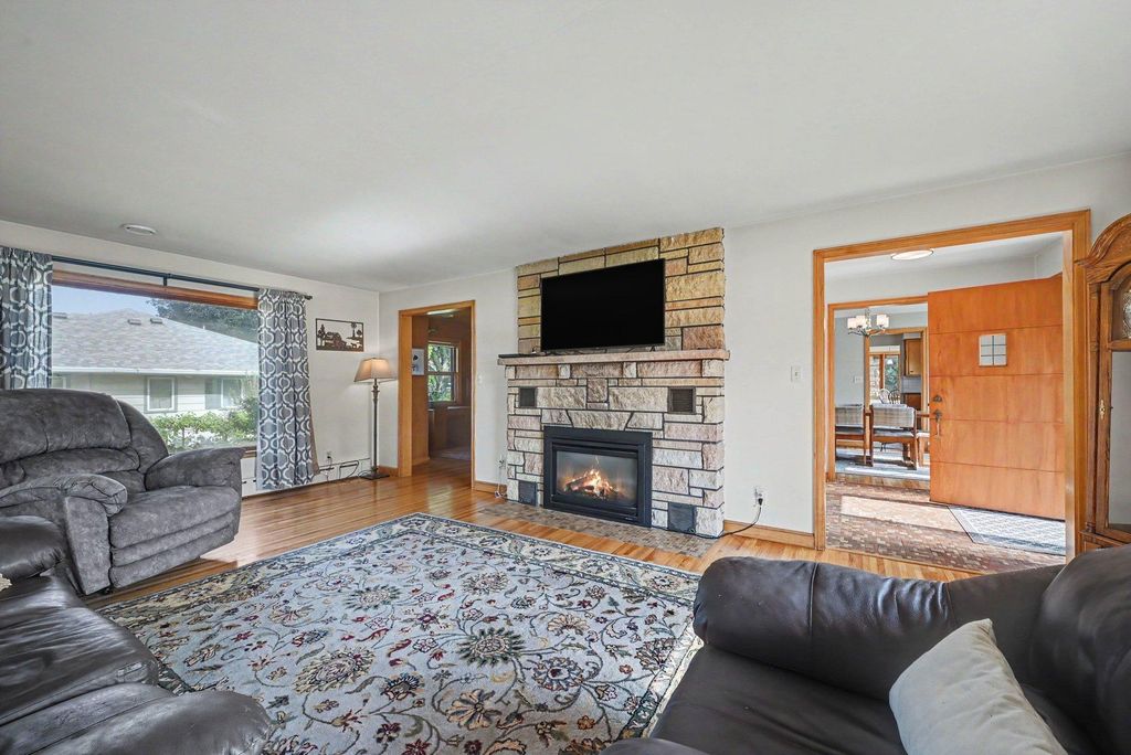 300 5th Street NE, Montgomery, MN 56069 — photo 4