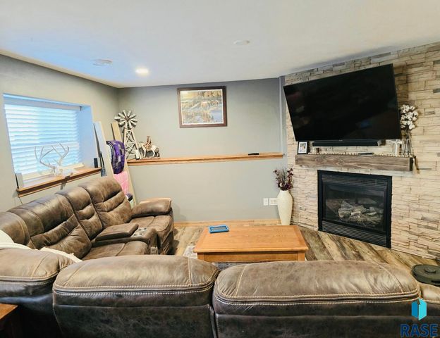 414 Augustana Ave Avenue, Harrisburg, SD 57032