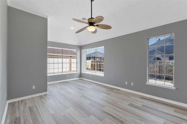 2020 Sterling Pointe Court, League City, TX 77573