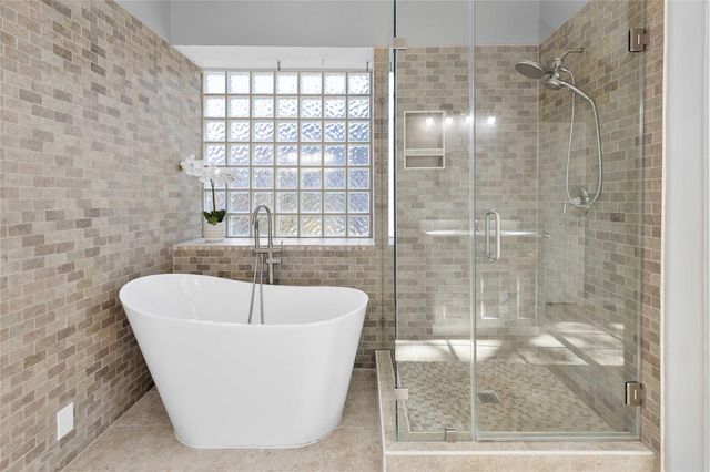 2020 Sterling Pointe Court, League City, TX 77573