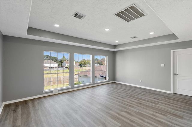 2020 Sterling Pointe Court, League City, TX 77573