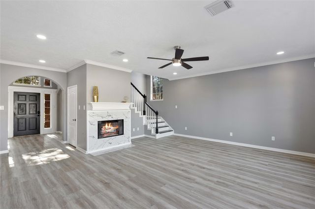 2020 Sterling Pointe Court, League City, TX 77573