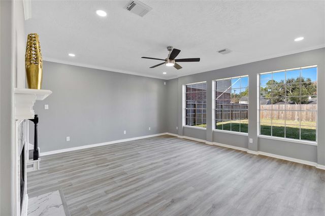 2020 Sterling Pointe Court, League City, TX 77573