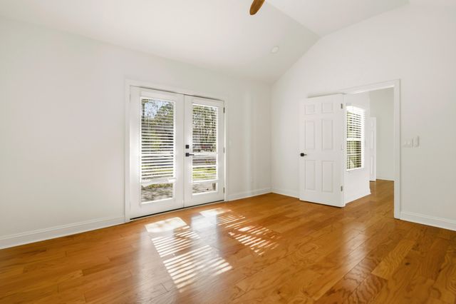 1127 Snap Dragon Court, Mount Pleasant, SC 29464