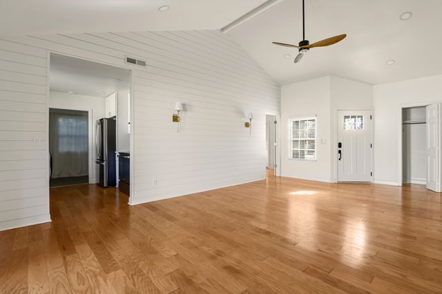 1127 Snap Dragon Court, Mount Pleasant, SC 29464