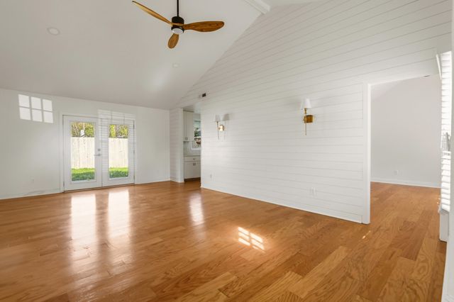 1127 Snap Dragon Court, Mount Pleasant, SC 29464