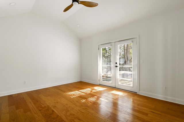 1127 Snap Dragon Court, Mount Pleasant, SC 29464