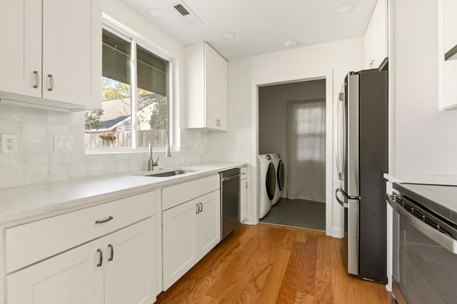 1127 Snap Dragon Court, Mount Pleasant, SC 29464