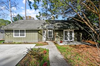 1127 Snap Dragon Court, Mount Pleasant, SC 29464