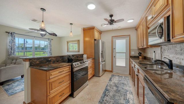 18753 MACGILL AVENUE, Port Charlotte, FL 33948