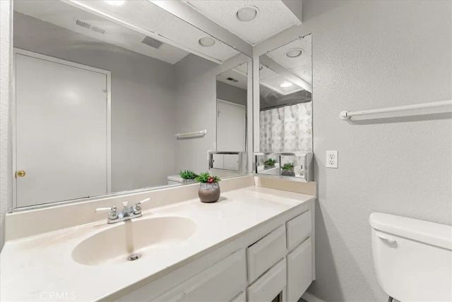 926 W Philadelphia 57, Ontario, CA 91762