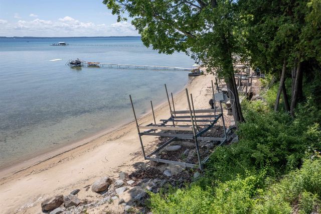 14088 Bluff Road, Peninsula Twp, MI 49686