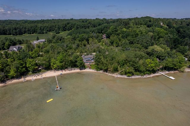 14088 Bluff Road, Peninsula Twp, MI 49686