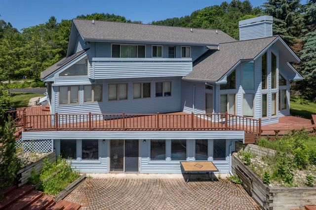 14088 Bluff Road, Peninsula Twp, MI 49686