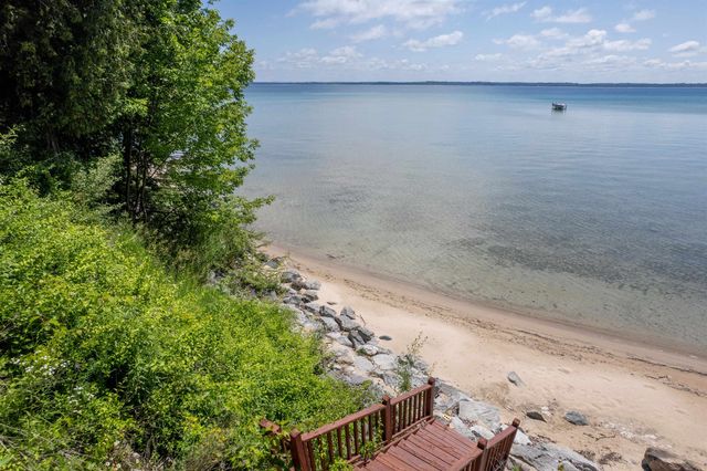 14088 Bluff Road, Peninsula Twp, MI 49686