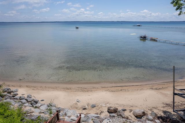 14088 Bluff Road, Peninsula Twp, MI 49686