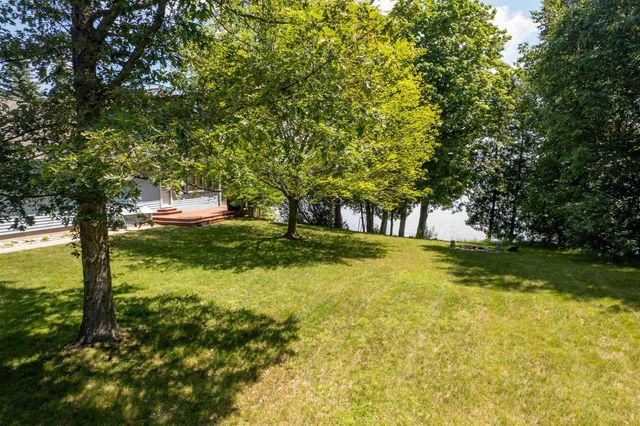 14088 Bluff Road, Peninsula Twp, MI 49686