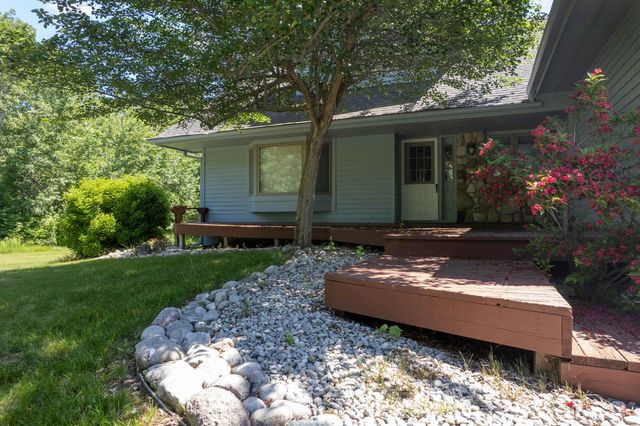 14088 Bluff Road, Peninsula Twp, MI 49686