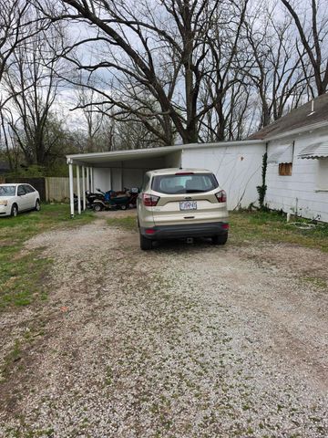 2824 W Chestnut Street, Springfield, MO 65803