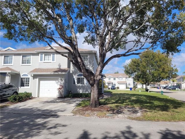 4723 SW 14th Street, Deerfield Beach, FL 33442