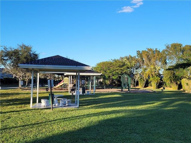 4723 SW 14th Street, Deerfield Beach, FL 33442