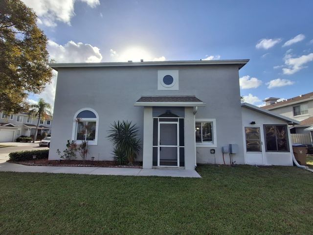 4723 SW 14th Street, Deerfield Beach, FL 33442