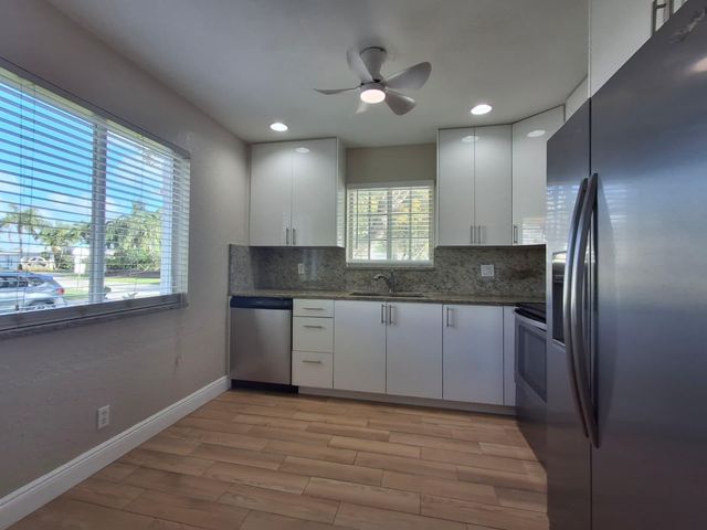 4723 SW 14th Street, Deerfield Beach, FL 33442