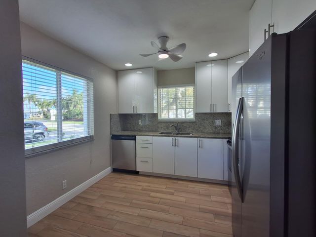 4723 SW 14th Street, Deerfield Beach, FL 33442