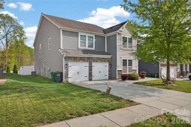 10012 Michael Crossing Drive, Charlotte, NC 28213