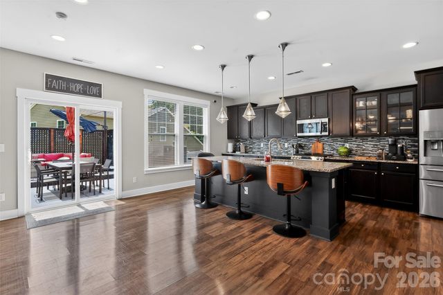 10012 Michael Crossing Drive, Charlotte, NC 28213