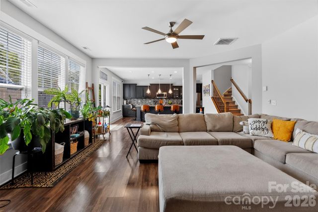 10012 Michael Crossing Drive, Charlotte, NC 28213