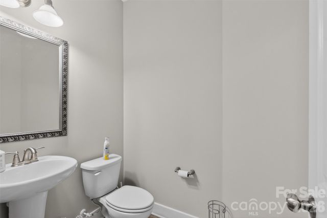 10012 Michael Crossing Drive, Charlotte, NC 28213